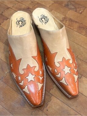 Charlie Horse Beige and Orange Star Appliqué Leather Mules